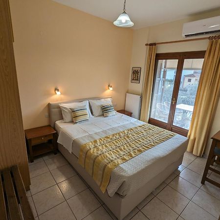 Pagaseon Rooms And Apartments Kala Nera Extérieur photo