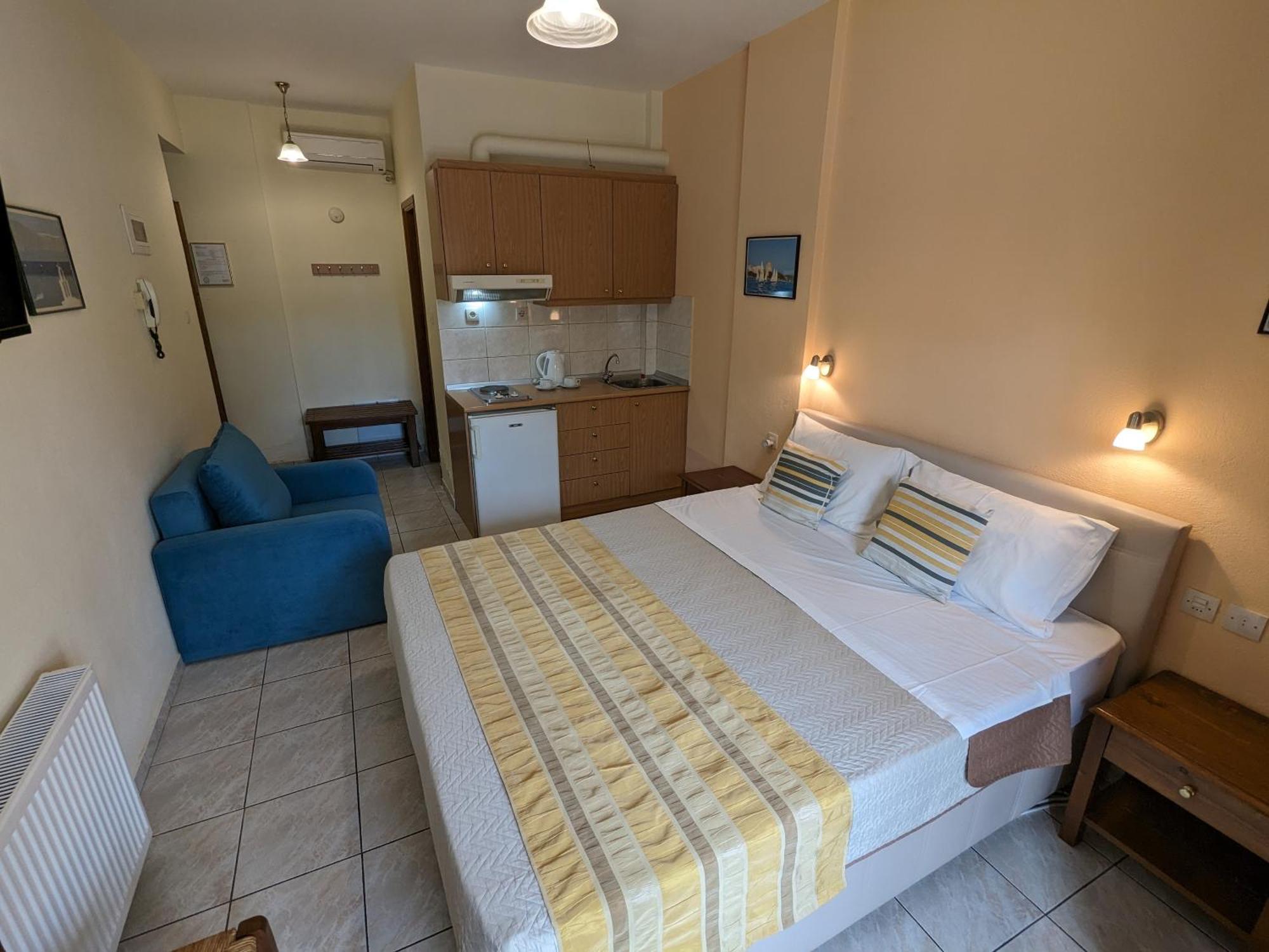 Pagaseon Rooms And Apartments Kala Nera Extérieur photo
